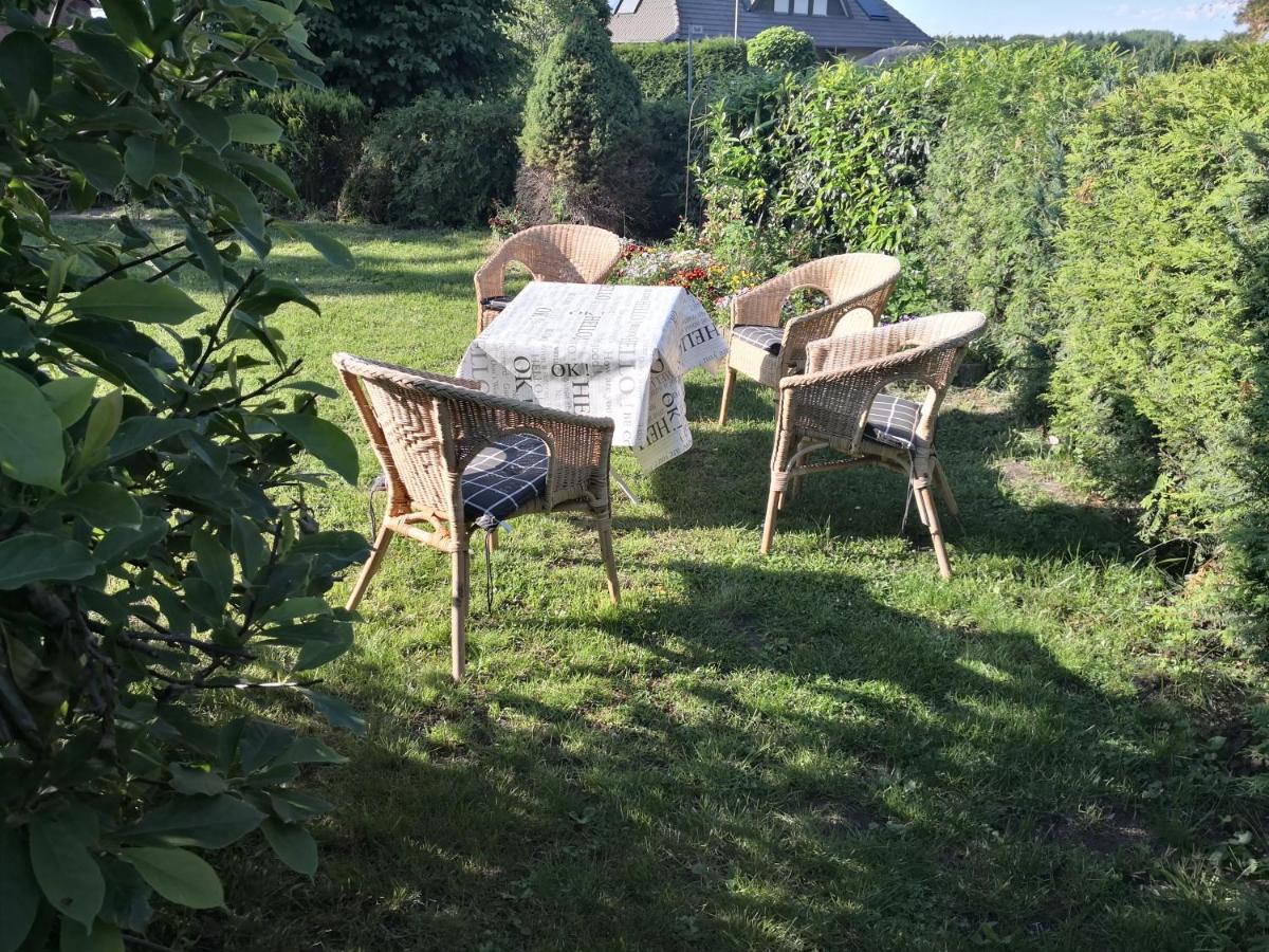 Kuenstler Ferienwohnung 3 Zimmer Kueche Bad Zentrale Lage Wulsbuttel Buitenkant foto