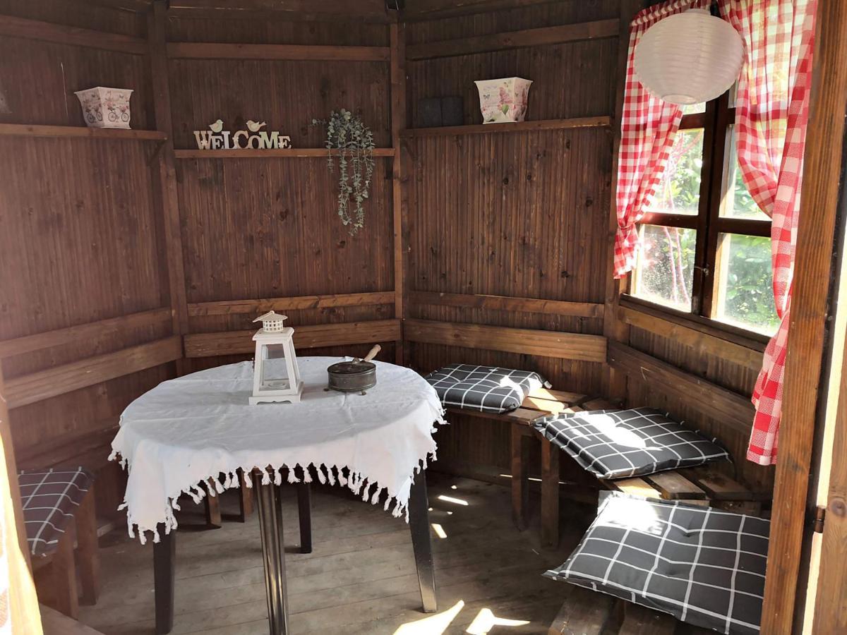 Kuenstler Ferienwohnung 3 Zimmer Kueche Bad Zentrale Lage Wulsbuttel Buitenkant foto