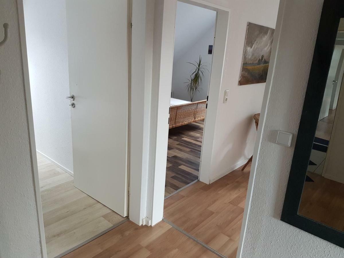 Kuenstler Ferienwohnung 3 Zimmer Kueche Bad Zentrale Lage Wulsbuttel Buitenkant foto
